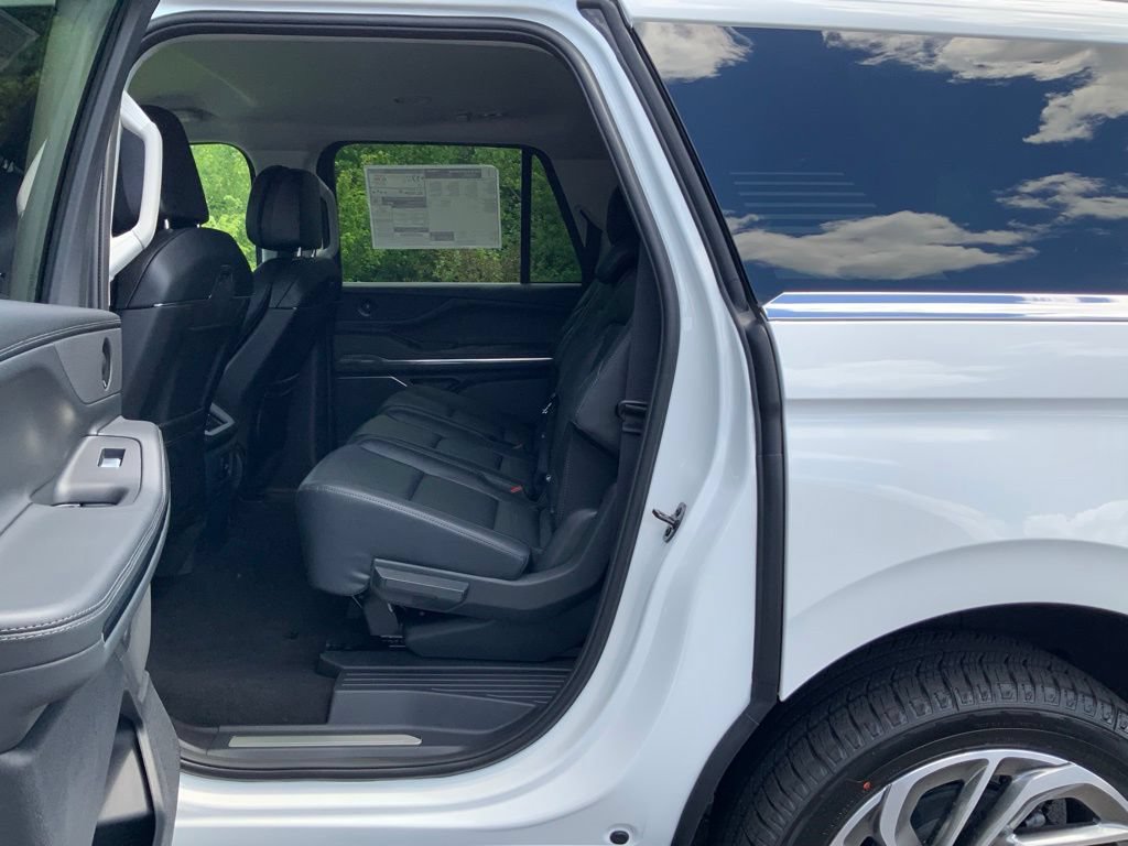 New 2027 Lincoln Navigator L Premier AWD/4WD image 24
