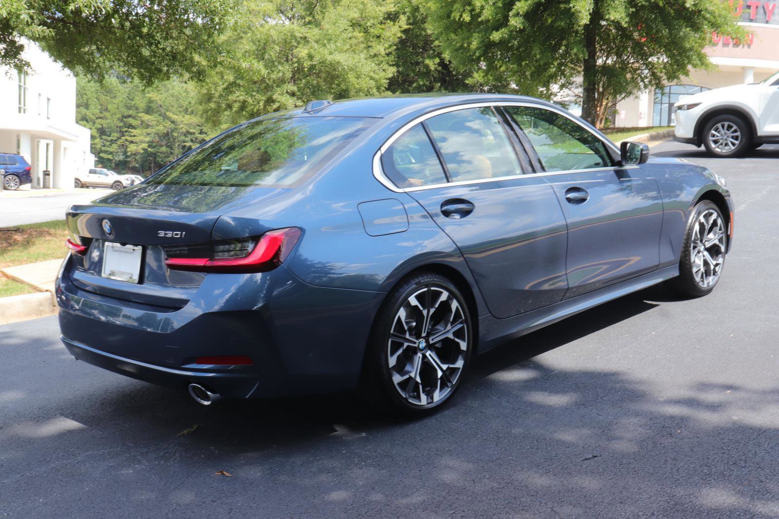 New 2025 BMW 330i Sedan w/ Convenience Package image 8