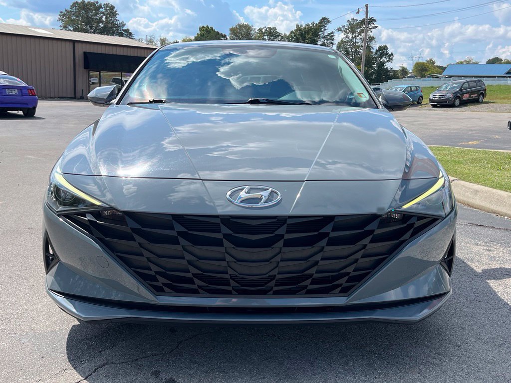 Used 2021 Hyundai Elantra SEL FWD image 3
