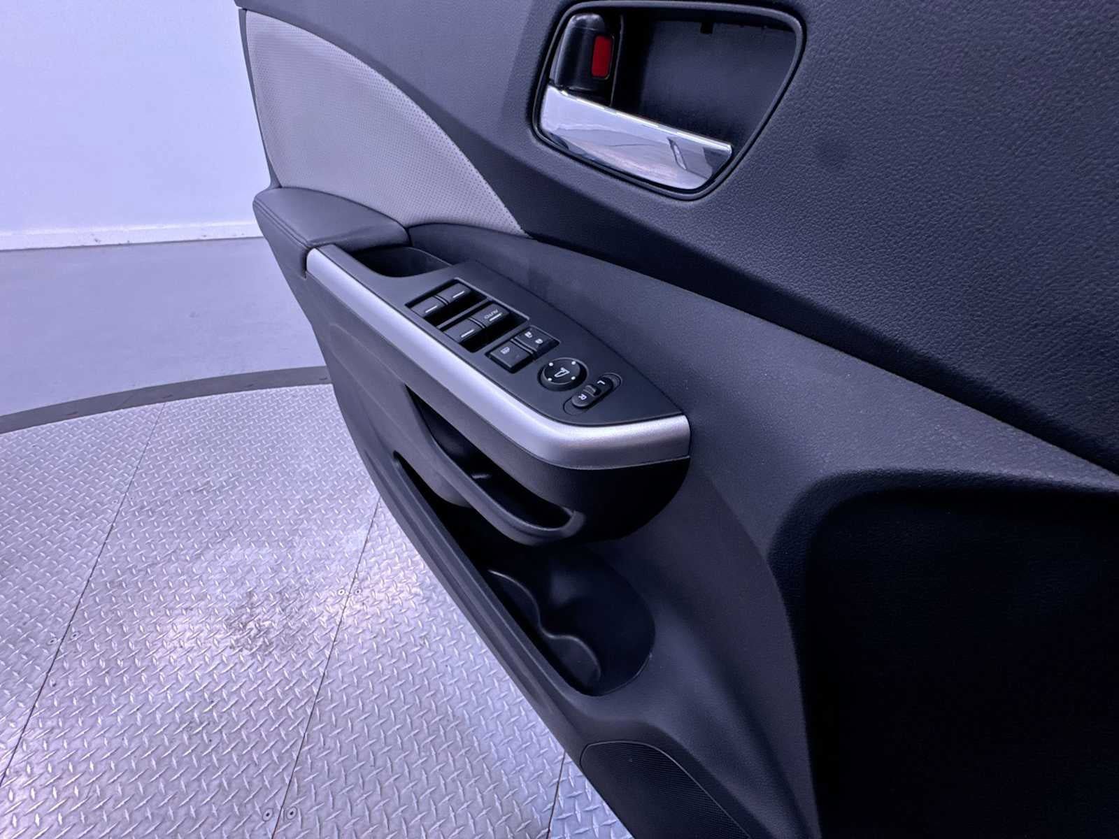 Used 2015 Honda CR-V EX-L image 31
