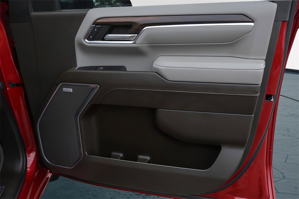 Used 2024 GMC Sierra 3500 SLT w/ SLT Premium Package image 29