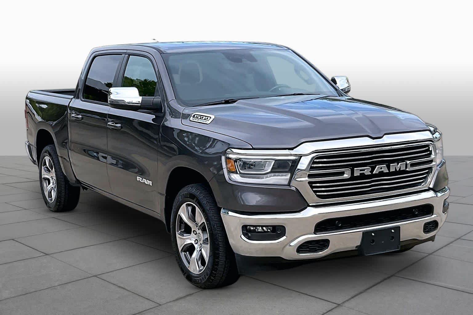 Used 2024 RAM 1500 Laramie AWD/4WD image 3