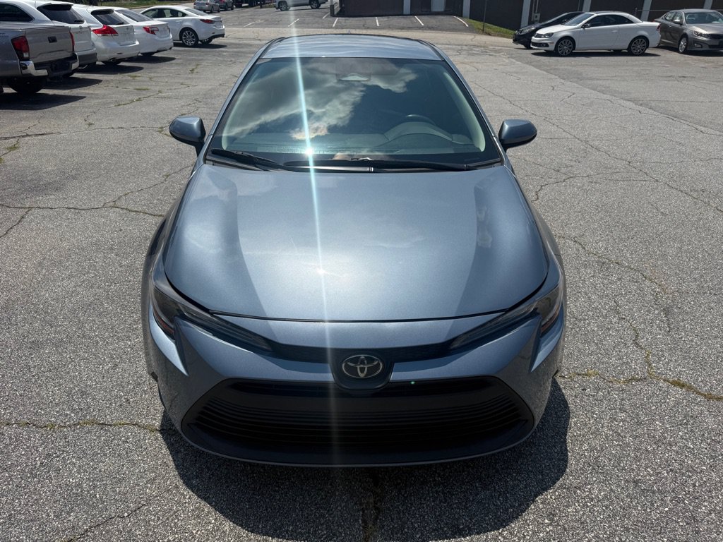 Used 2023 Toyota Corolla LE FWD image 2