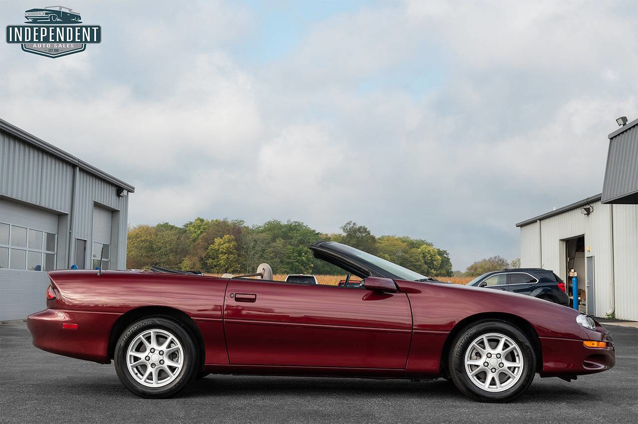 Used 2000 Chevrolet Camaro LT image 3