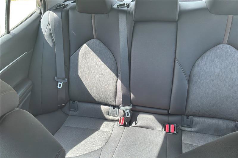 Used 2018 Toyota Camry LE FWD image 34