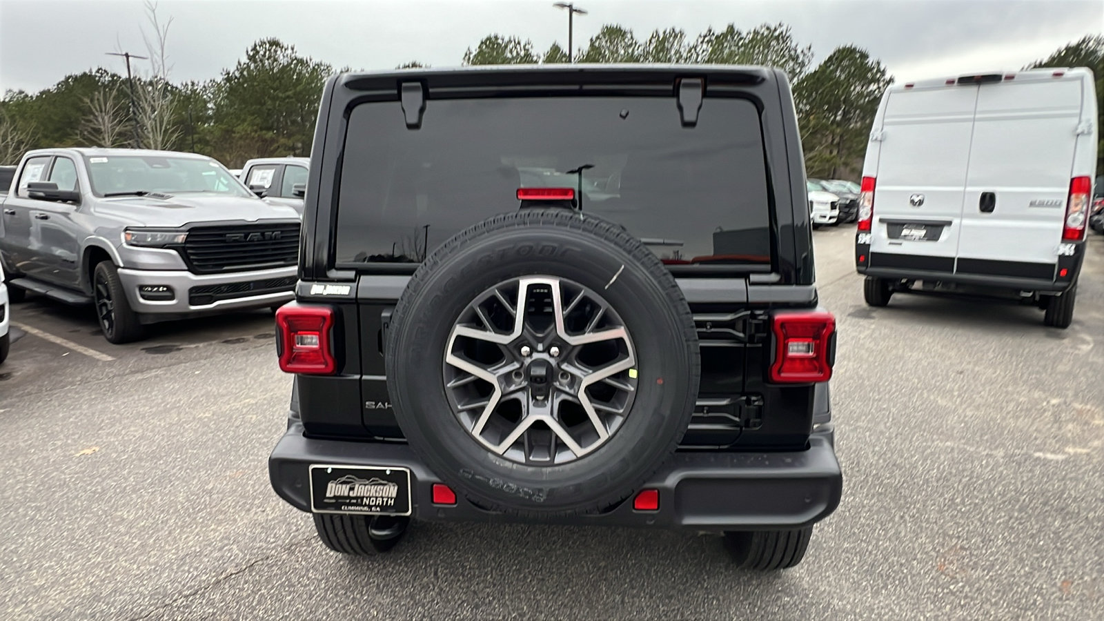 New 2026 Jeep Wrangler Unlimited Sahara AWD/4WD image 9
