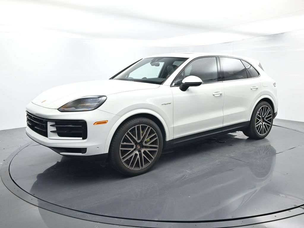 Certified 2025 Porsche Cayenne S