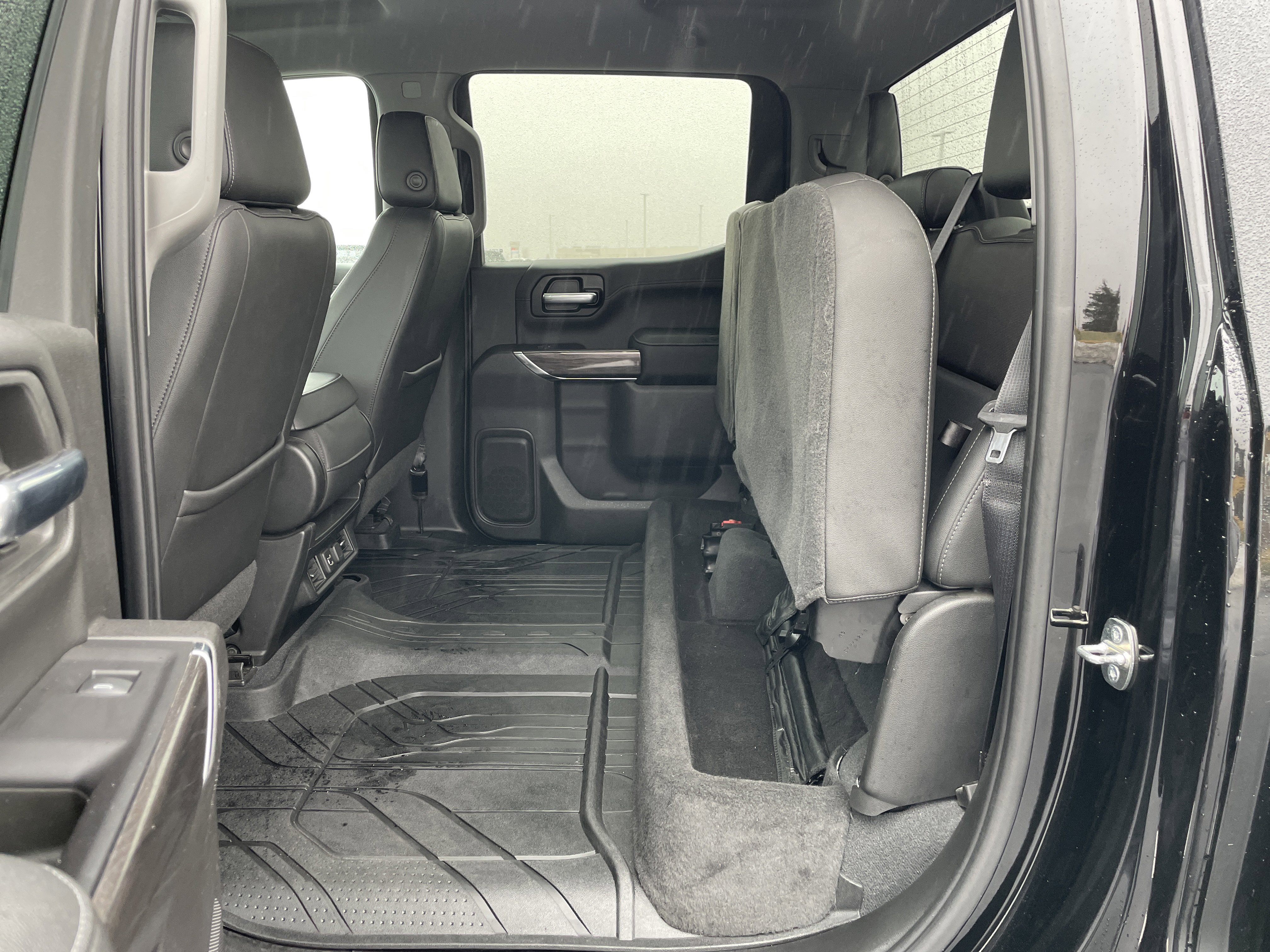 Used 2019 Chevrolet Silverado 1500 LTZ image 38