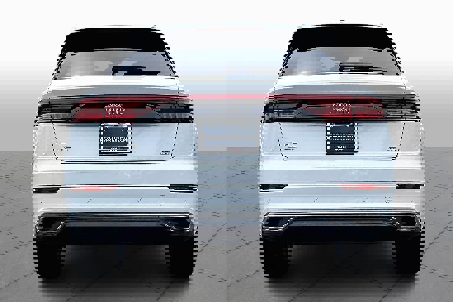 Used 2019 Audi Q8 Premium Plus w/ Premium Plus image 4