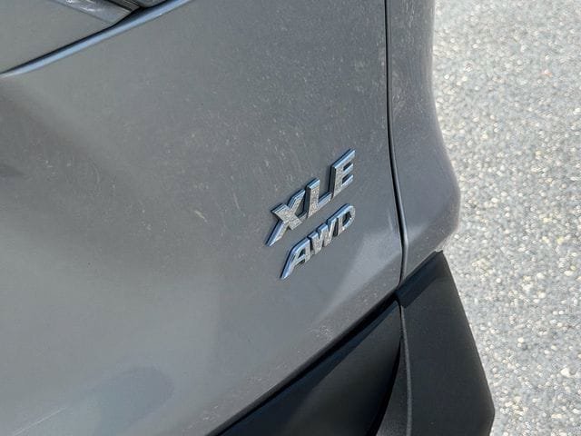 Certified 2023 Toyota RAV4 XLE AWD/4WD image 17