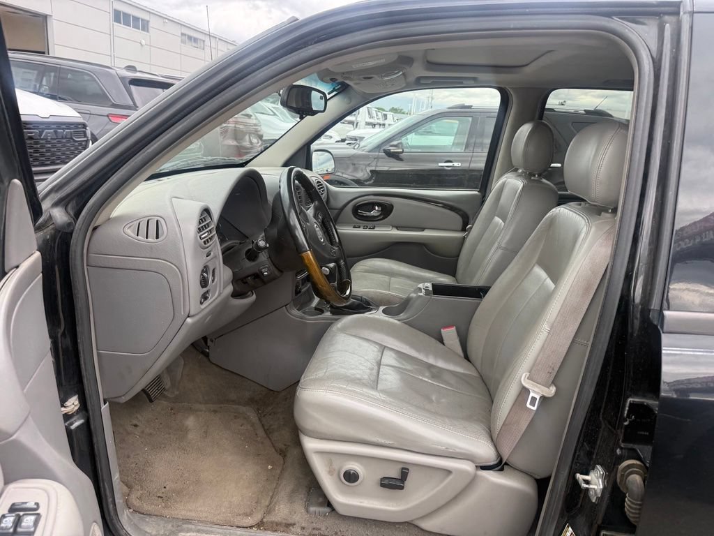 Used 2005 Buick Rainier CXL AWD/4WD image 8