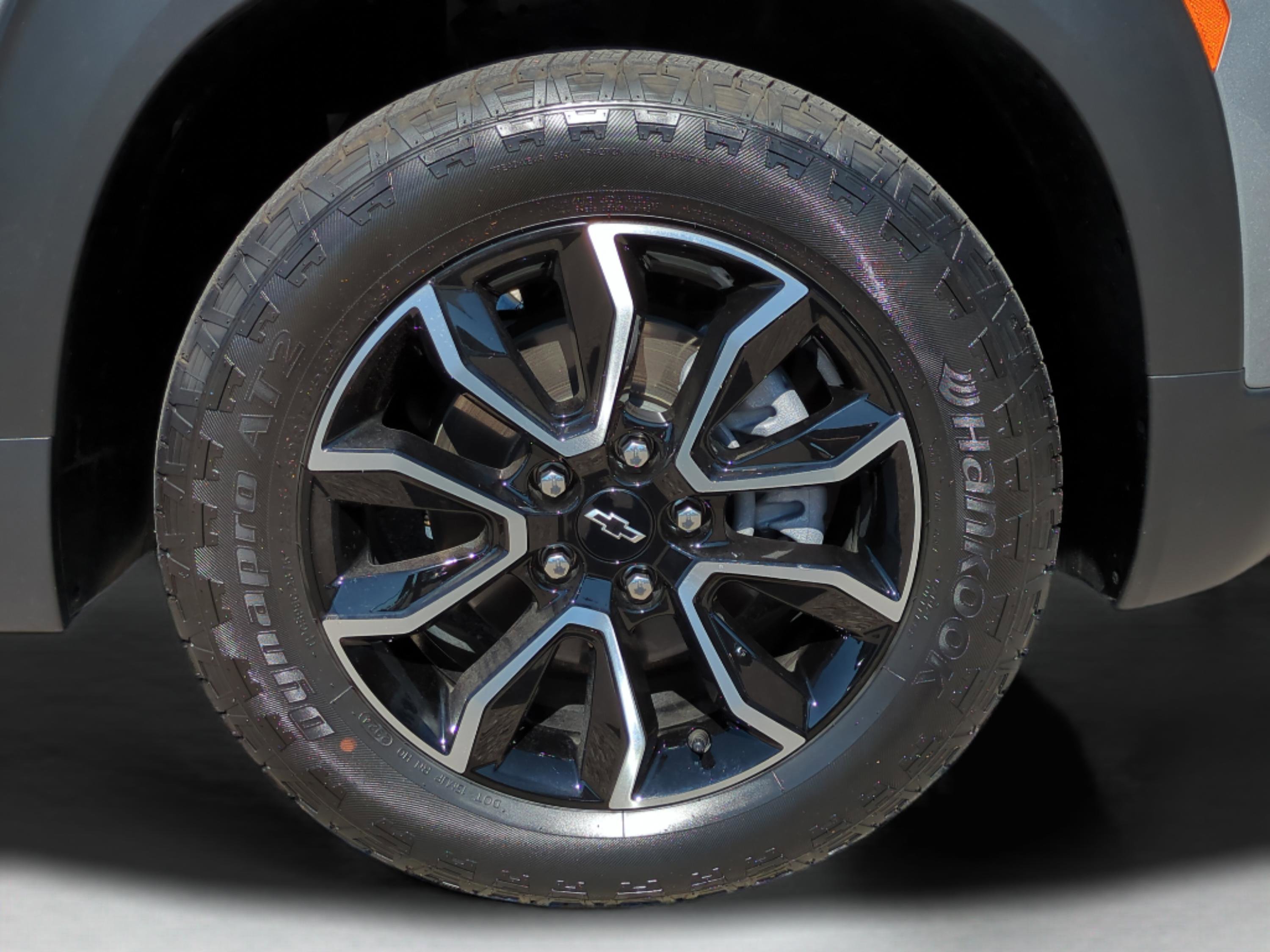 Used 2025 Chevrolet TrailBlazer ACTIV w/ Driver Confidence Package image 26