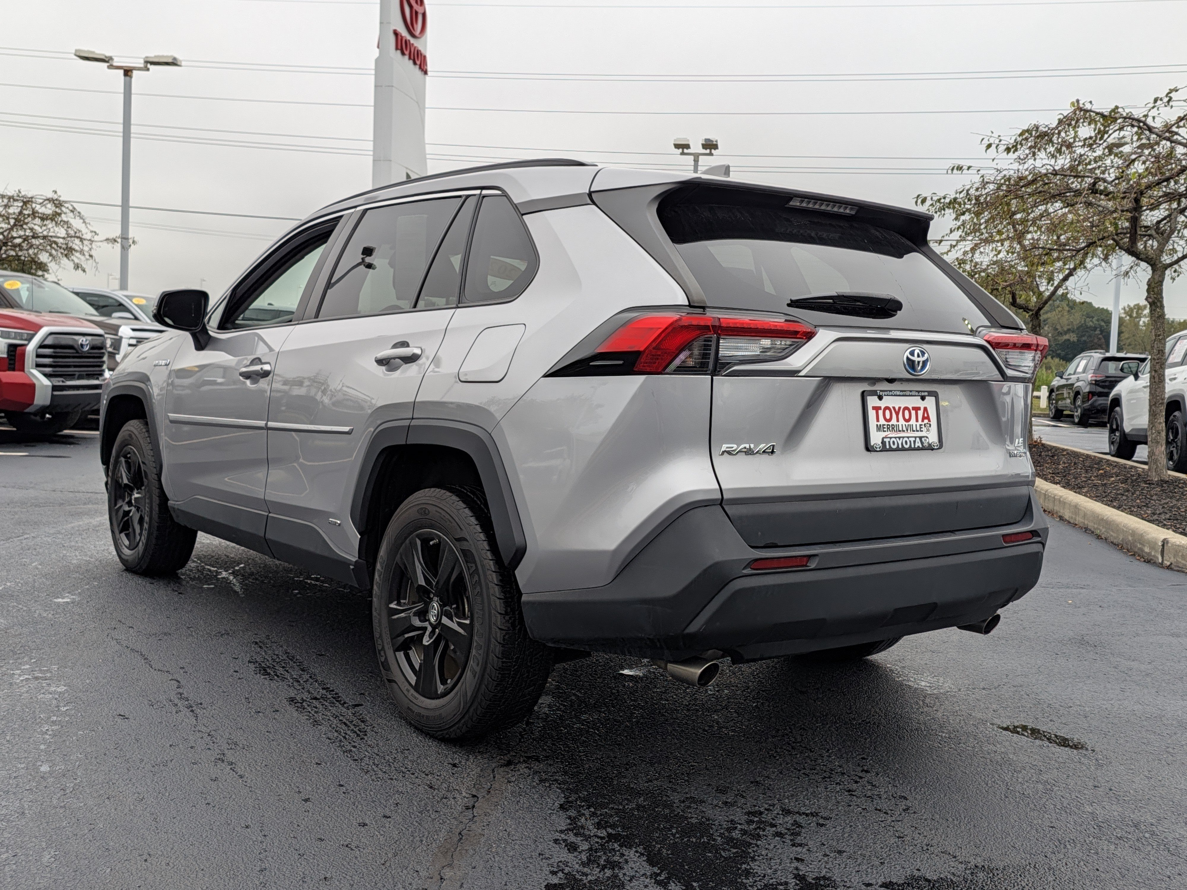 Used 2020 Toyota RAV4 LE w/ All Weather Liner Package AWD/4WD image 6