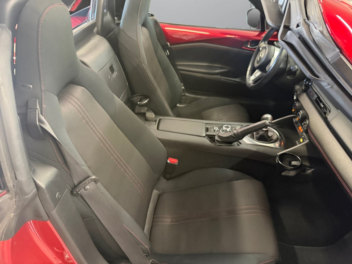 Used 2019 MAZDA MX-5 Miata RF Club RWD image 16