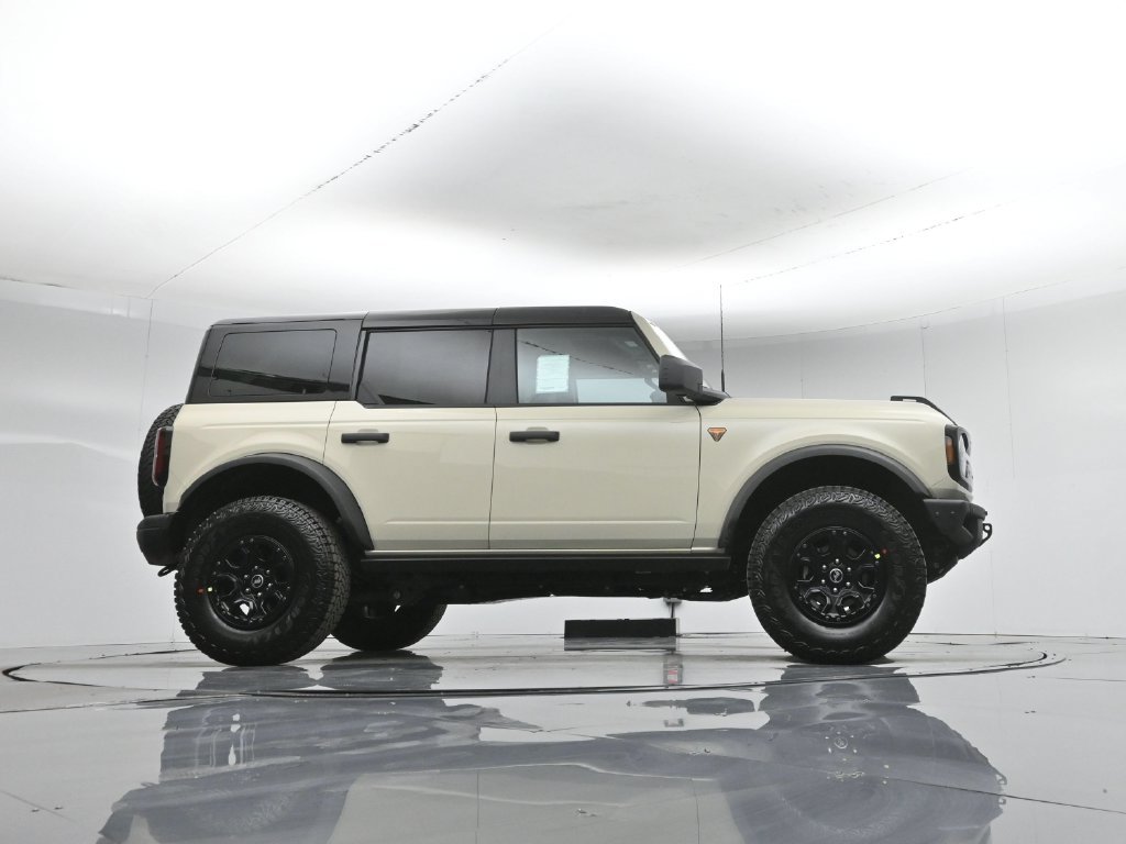 New 2026 Ford Bronco Badlands AWD/4WD image 46