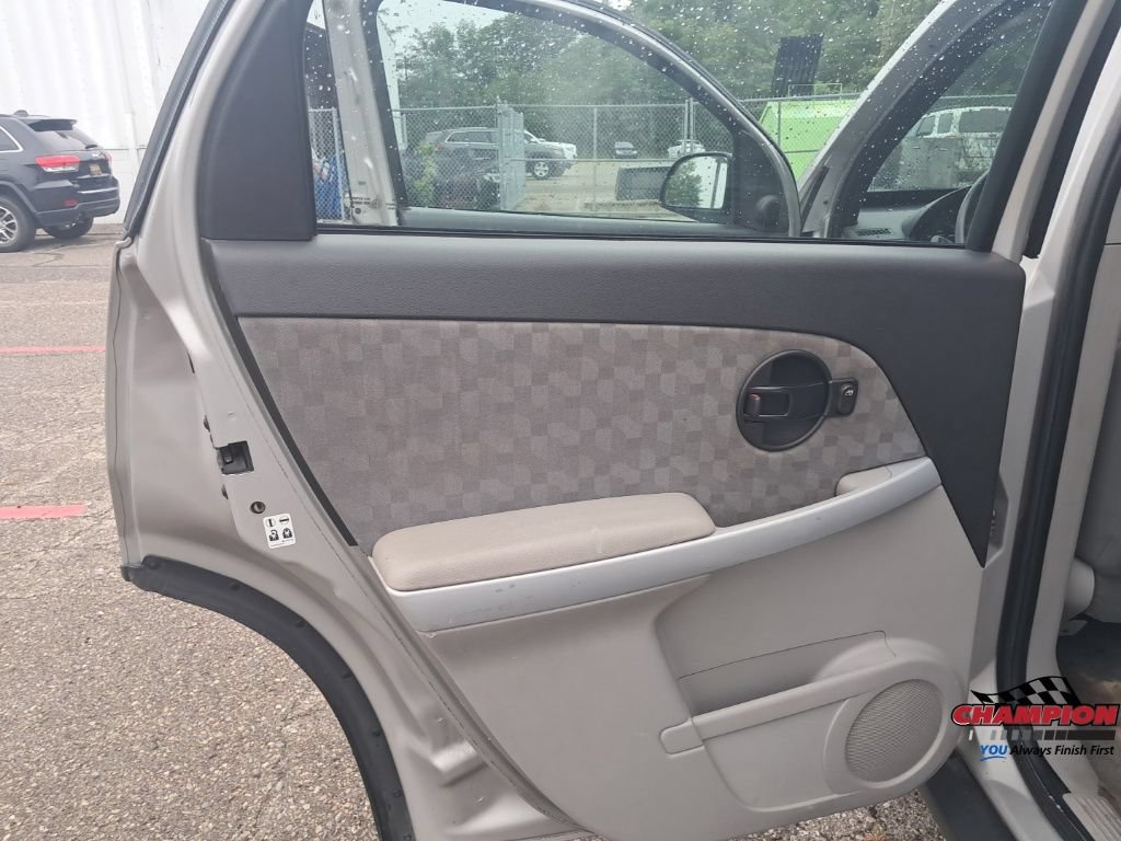 Used 2007 Chevrolet Equinox LS FWD image 14