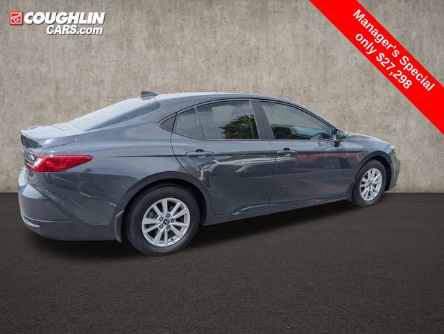 Used 2025 Toyota Camry LE AWD/4WD image 8