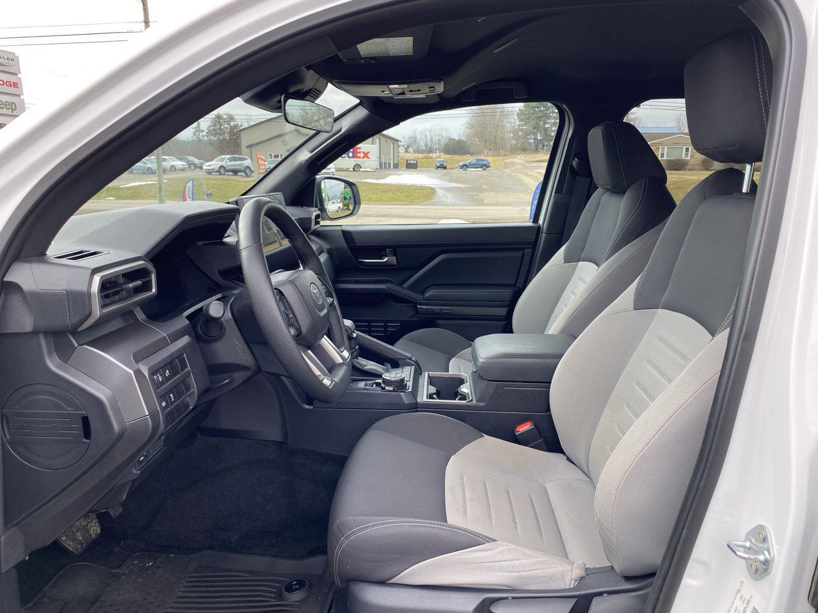 Used 2025 Toyota Tacoma TRD Off-Road image 16