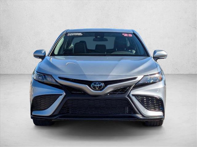 Used 2023 Toyota Camry SE image 2