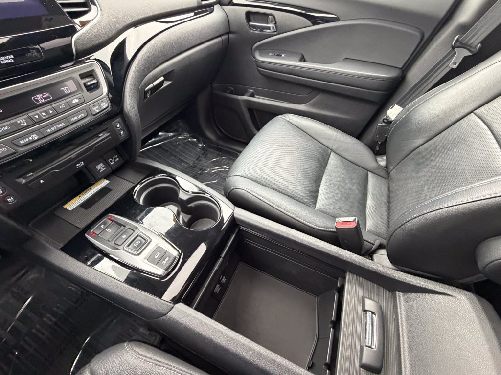 Used 2020 Honda Pilot Elite image 16