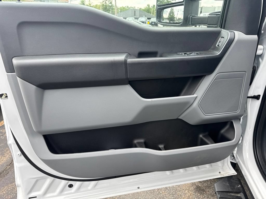 New 2026 Ford F550 4x4 Regular Cab Super Duty image 39