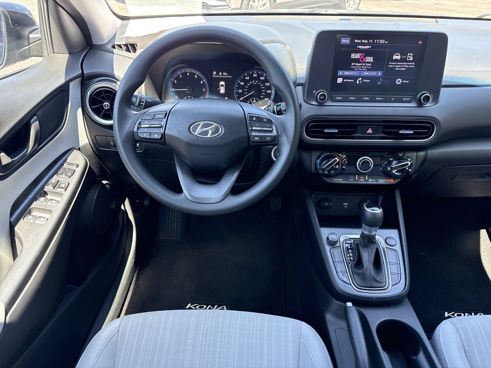Used 2022 Hyundai Kona SEL FWD image 11
