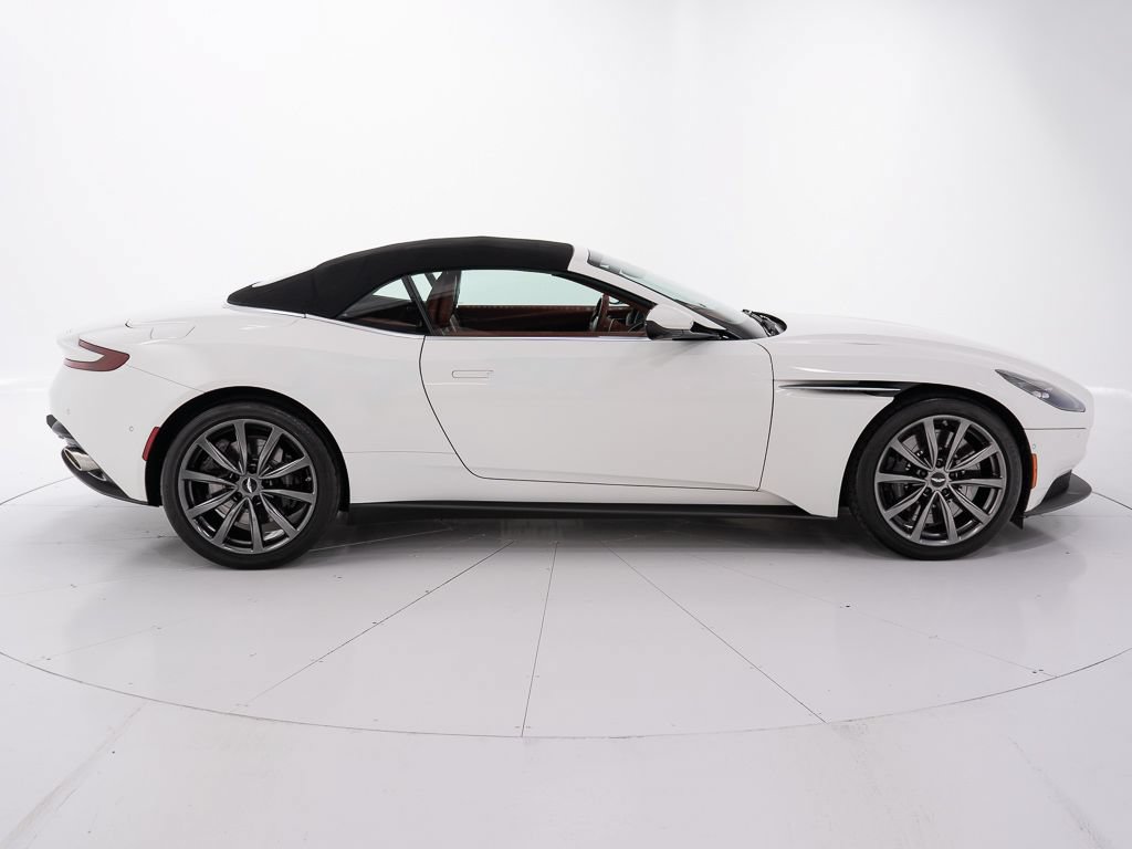 Used 2021 Aston Martin DB11 Volante RWD image 15