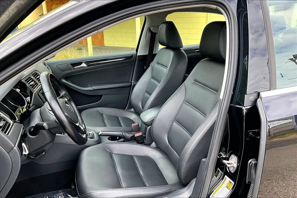 Used 2016 Volkswagen Jetta SEL FWD image 9