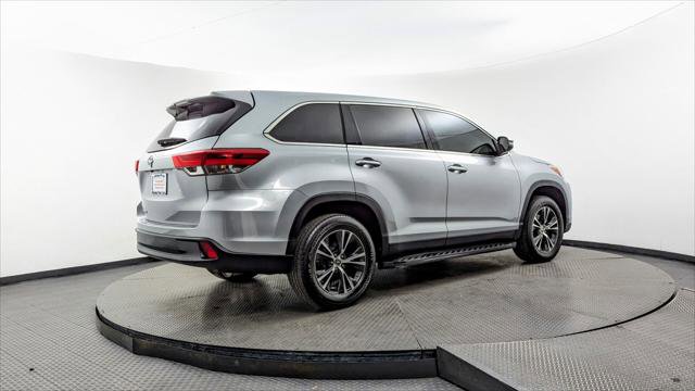 Used 2019 Toyota Highlander LE image 8