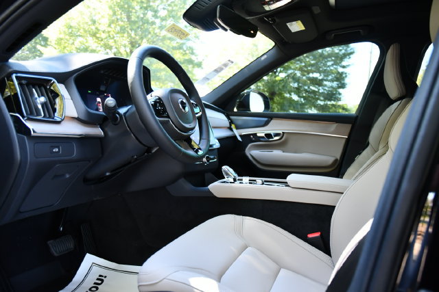 New 2027 Volvo XC90 B6 Plus AWD/4WD image 14