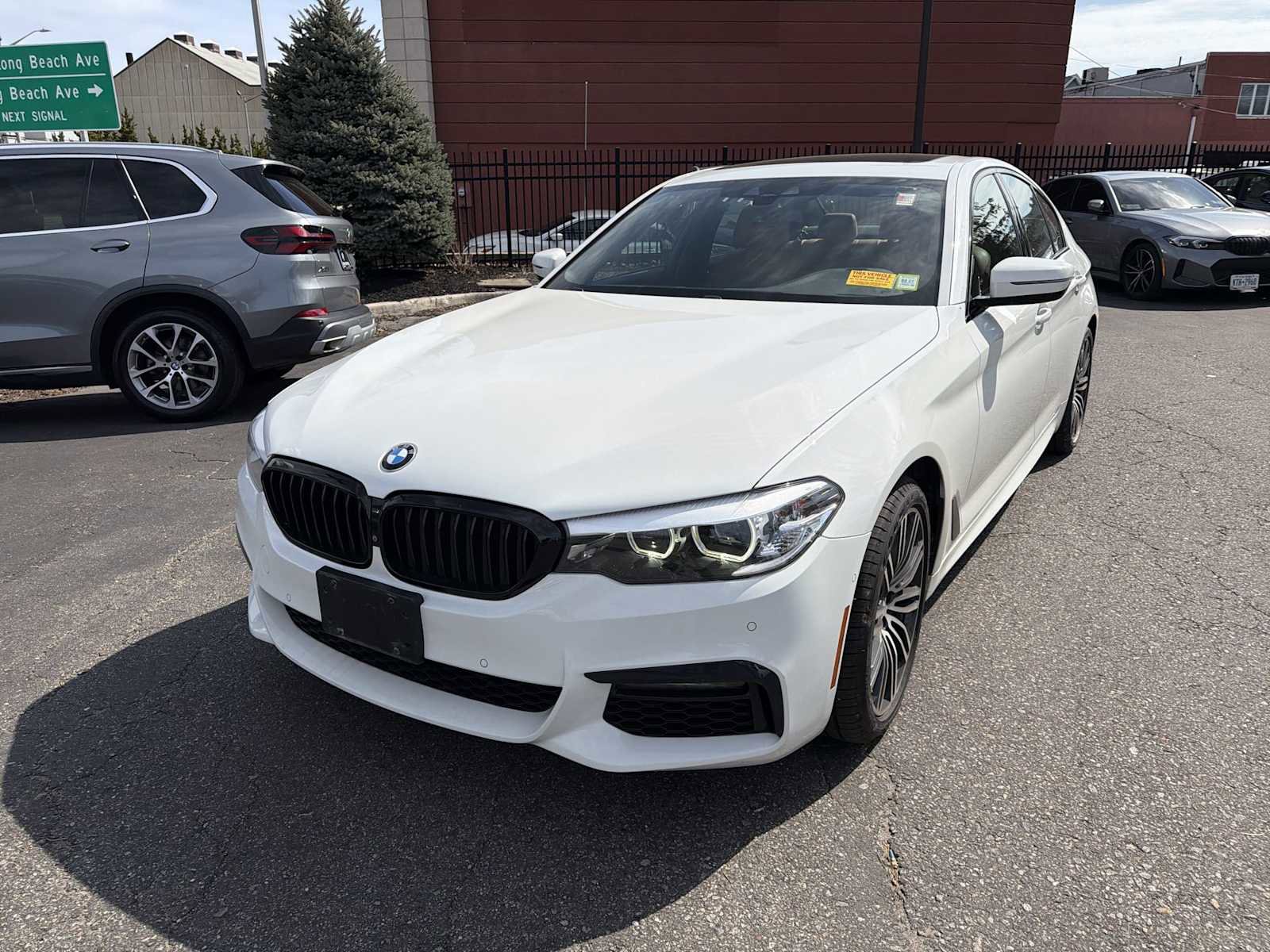 Used 2020 BMW 540i xDrive w/ M Sport Package image 3