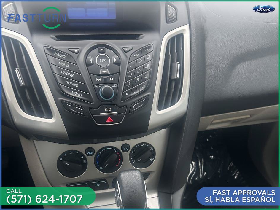 Used 2014 Ford Focus SE w/ SE Winter Package FWD image 22