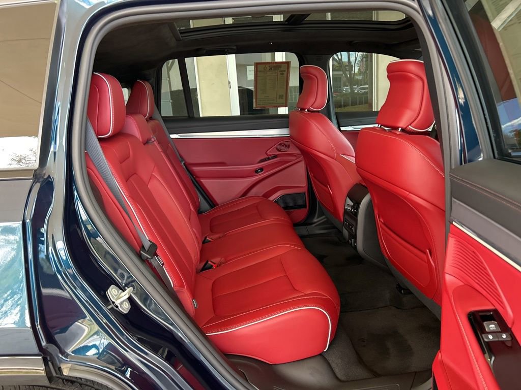 Used 2024 Jeep Wagoneer Launch Edition image 29