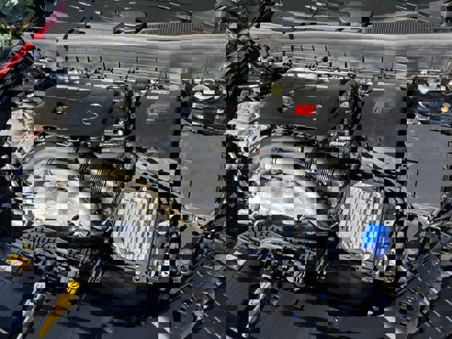 Used 2024 Mercedes-Benz GLB 250 4MATIC image 5