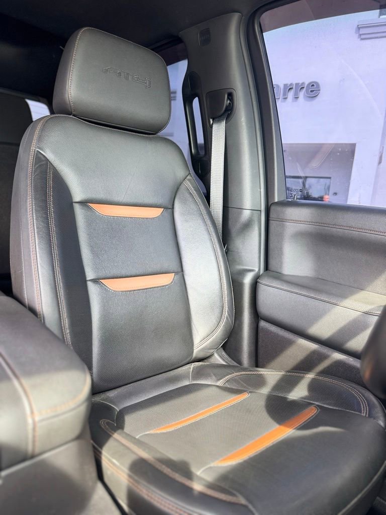 Used 2022 GMC Sierra 1500 AT4 w/ AT4 Premium Package image 13
