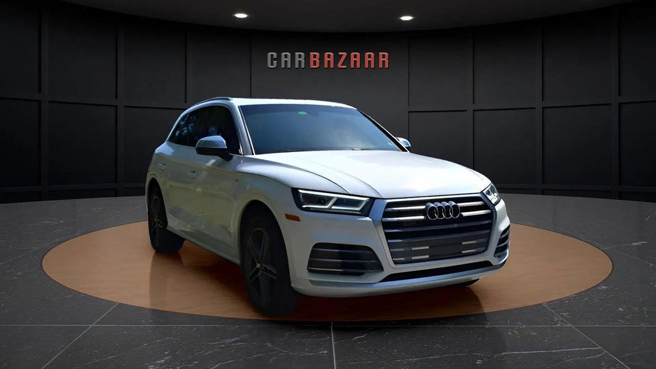 Used 2018 Audi SQ5 Premium Plus w/ Navigation Package image 4