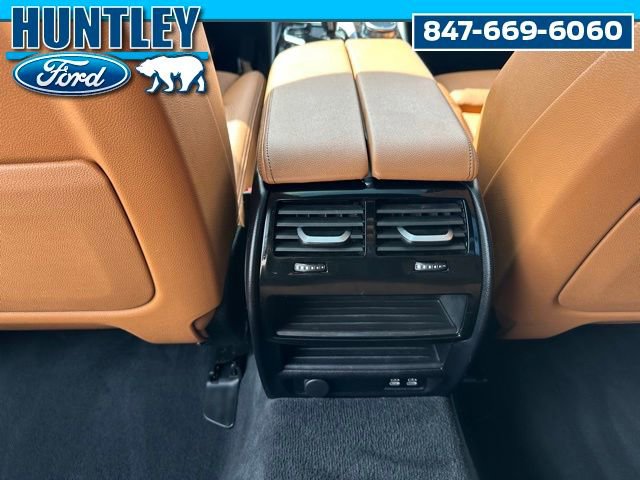 Used 2023 BMW 530e xDrive w/ Premium Package image 17