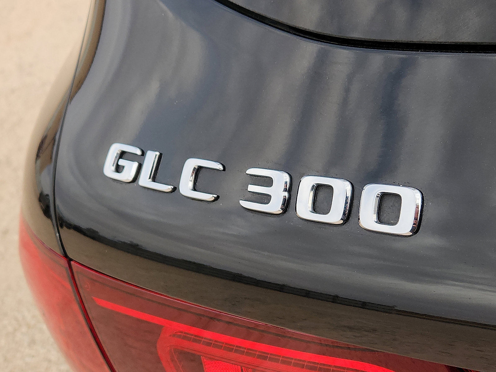 Used 2022 Mercedes-Benz GLC 300 4MATIC image 8