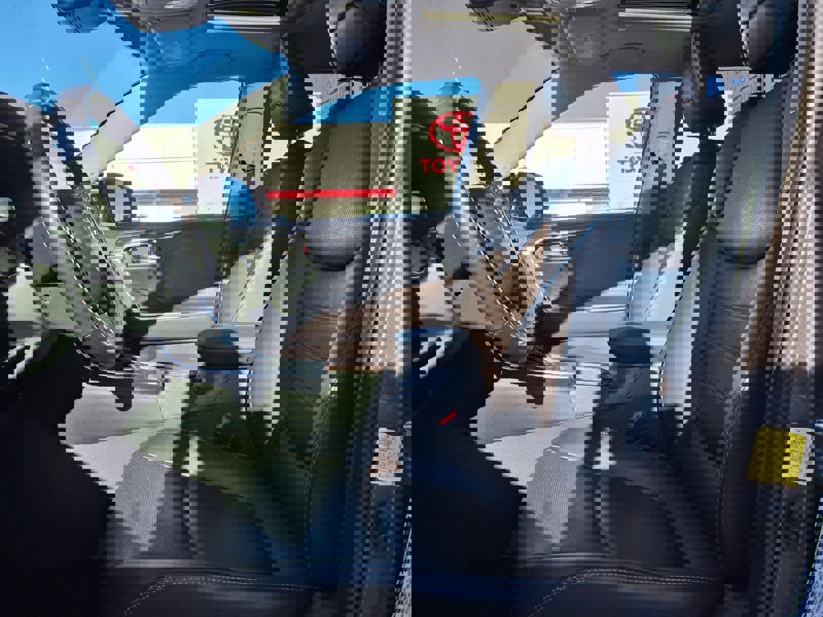 Certified 2022 Toyota RAV4 Limited image 6