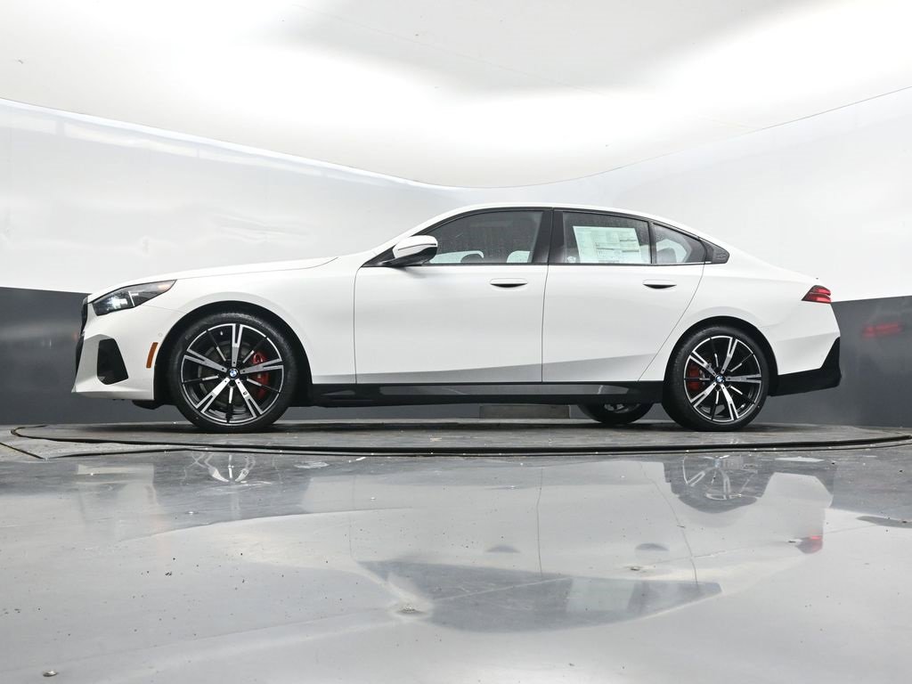 New 2026 BMW 530i w/ M Sport Package image 39