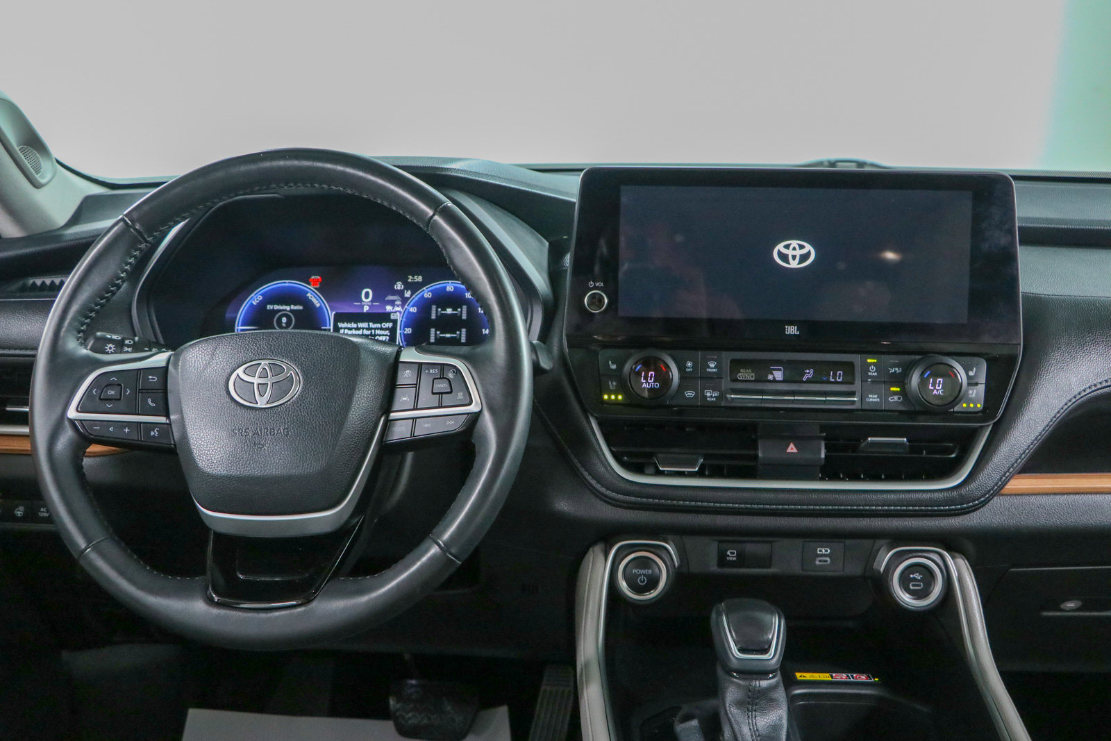 Used 2025 Toyota Grand Highlander AWD Hybrid image 17