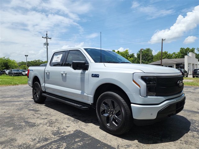New 2025 Ford F150 Lightning Flash