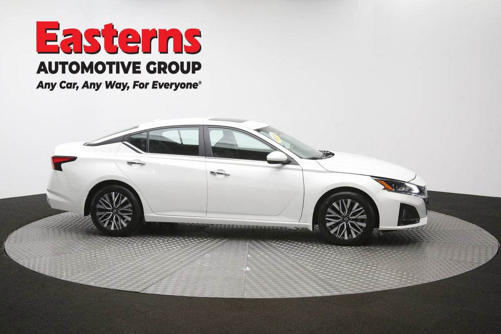 Used 2024 Nissan Altima 2.5 SV w/ SV Premium Package FWD image 46