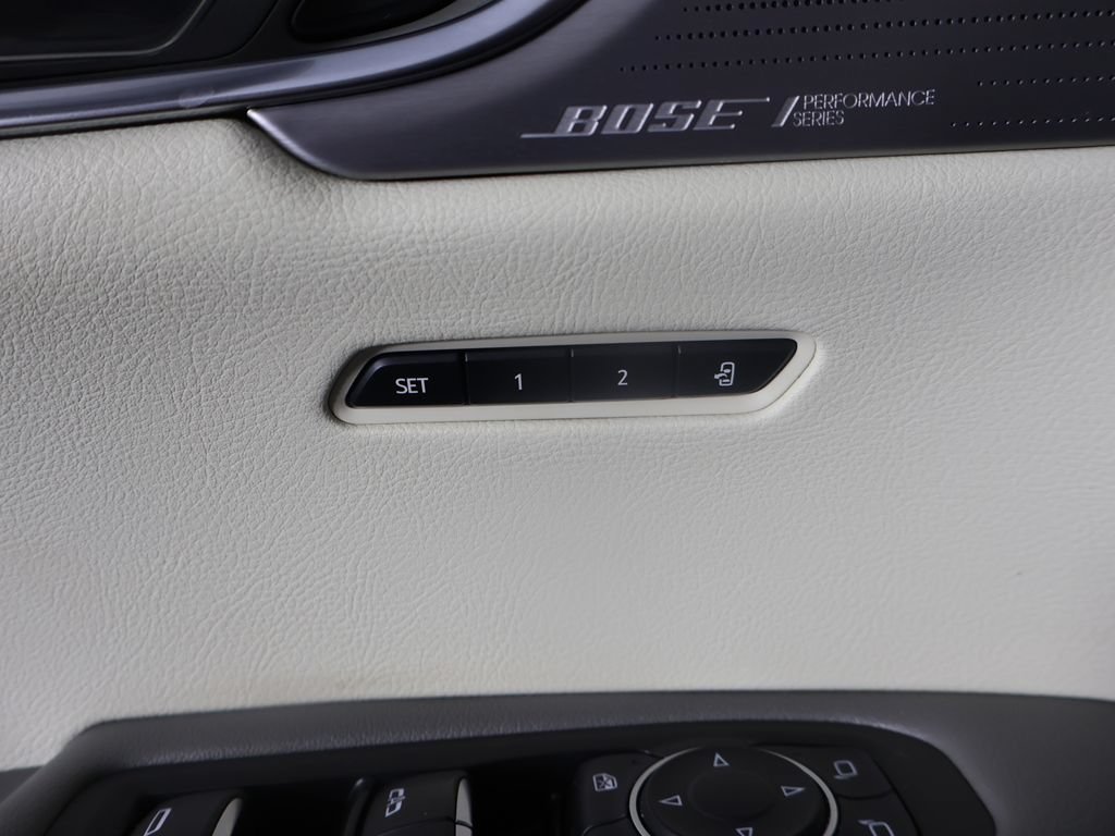 Used 2020 Cadillac XT6 Premium Luxury AWD/4WD image 33