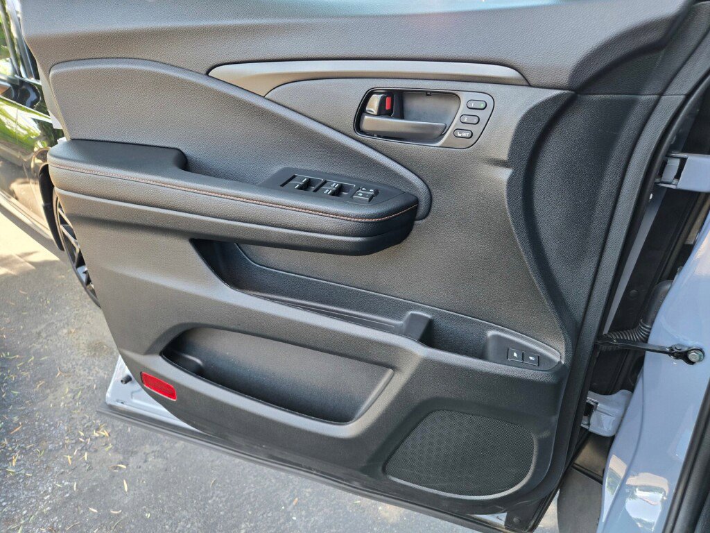 Certified 2025 Honda Passport TrailSport image 22