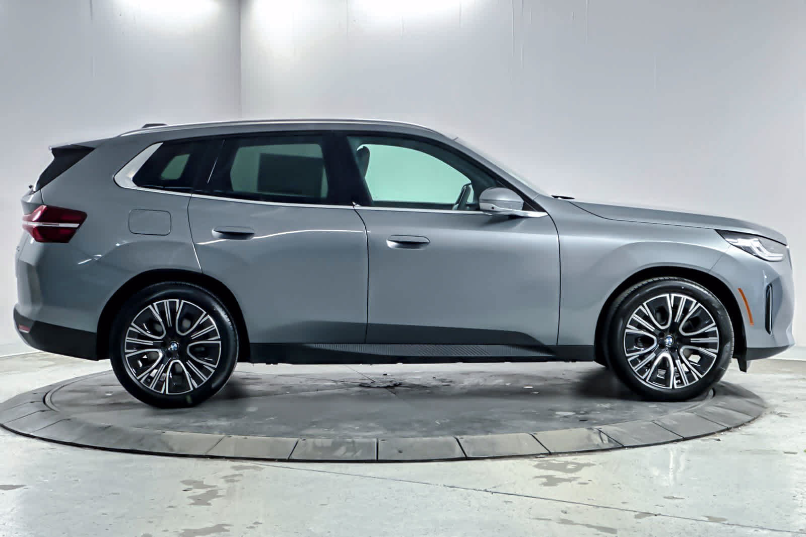Used 2026 BMW X3 xDrive30i w/ Premium Package AWD/4WD image 8