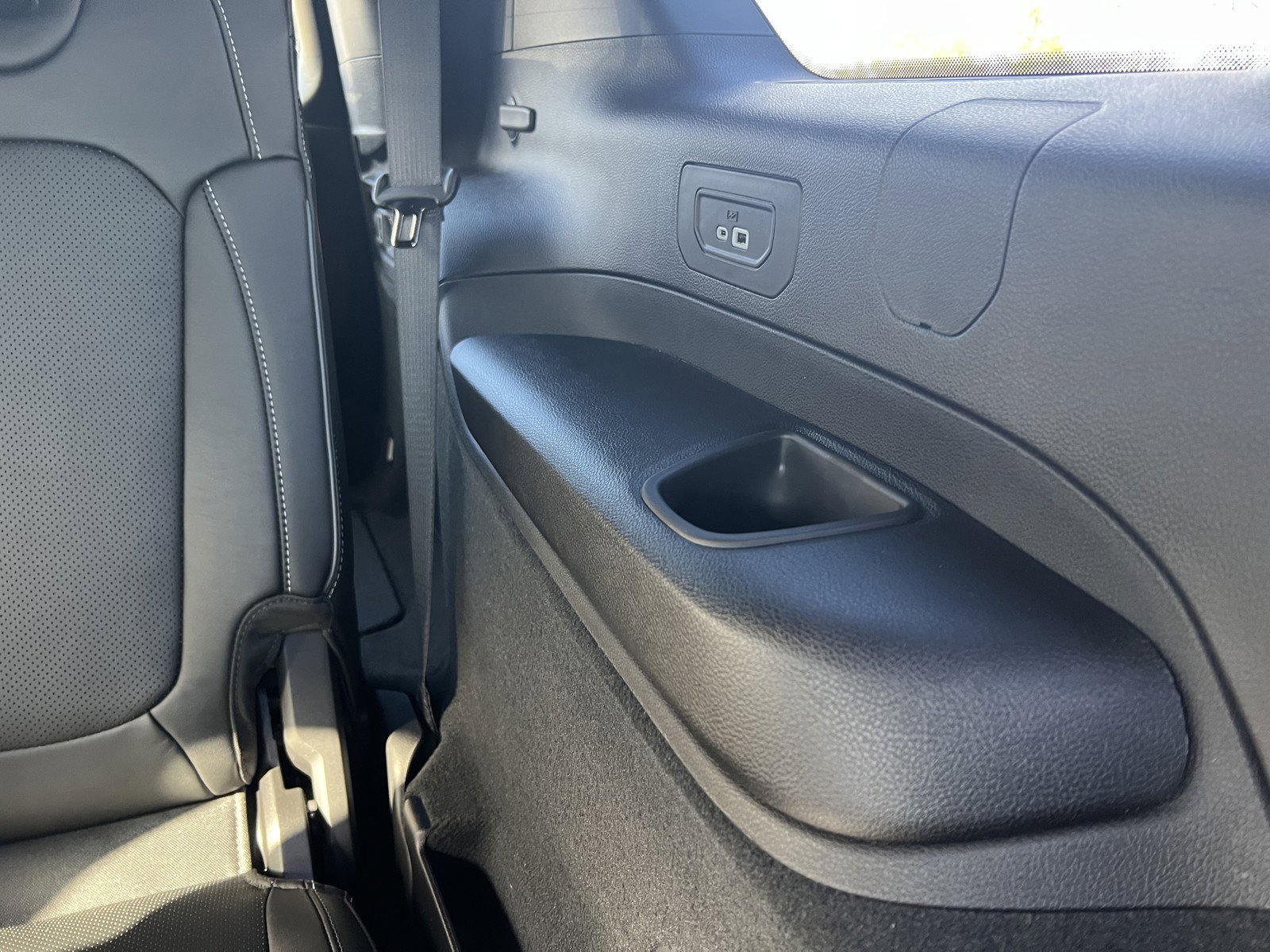 New 2025 Jeep Grand Cherokee L Overland w/ Luxury Tech Group IV image 17