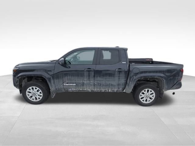 Used 2024 Toyota Tacoma SR5 image 3