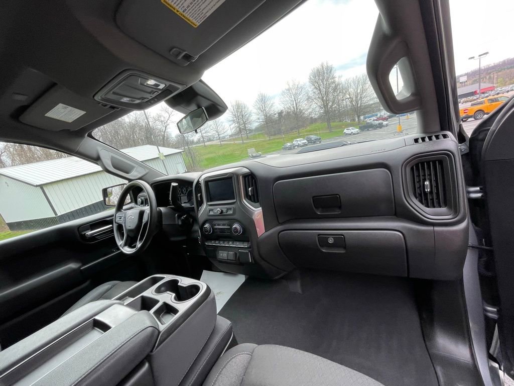 Certified 2025 Chevrolet Silverado 1500 Custom Trail Boss w/ LPO, Dark Essentials Package AWD/4WD image 12