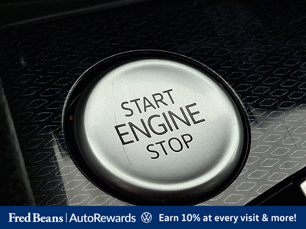 Certified 2025 Volkswagen Taos SE AWD/4WD image 28